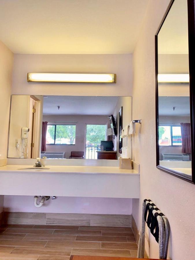 Regency Inn Fern Park Eksteriør billede